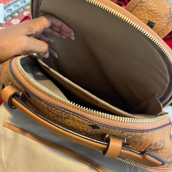 MCM - Stark Visetos Logo Monogram Backpack - Picture 9 of 12